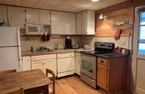 Arlington Casa | Farm Barn Adjacent Wildlife Preserve w/Fantastic Views