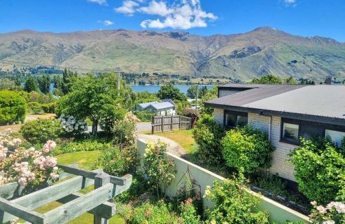 Wanaka Casa | Farm Cottage Charm