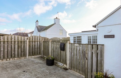 Cemaes Bay Cabaña | Farm Cottage