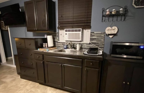 Land O' Lakes Cabaña | Farm Cottage- Quiet but Close to Everything