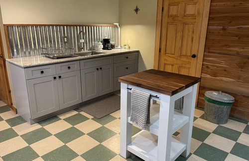 Pittsboro Apartamento | Farm House Garden Apartment, peaceful vibe and views.