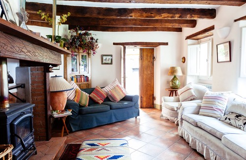 Molazzana Otro | Farm house (Sleeps 10, 5 Bedrooms)