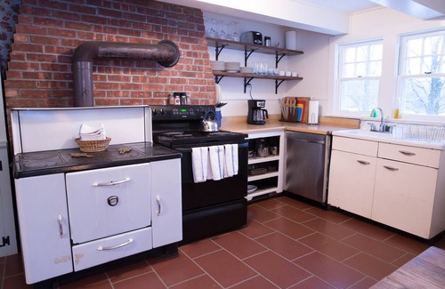 Town of Olive Casa | Farm House