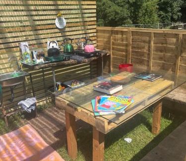 Hertford Otro | Farm stay belltent activities