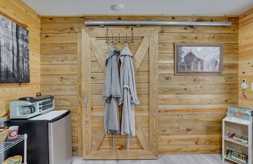 Lakeland Apartamento | Farm Stay: Modern Barndominium in Lakeland!