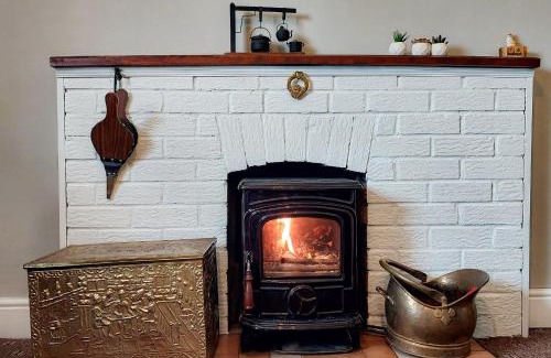 Frenchpark Casa | Farm View Cottage Castlerea by Trident Holiday Homes