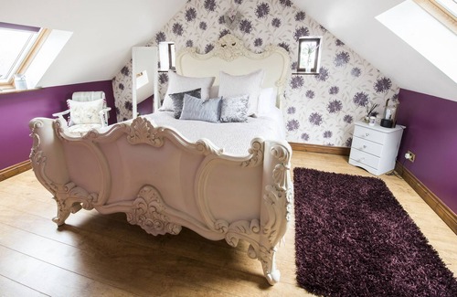 Ripley Casa | FARM VIEW HALL, pet friendly, with hot tub in Pateley Bridge