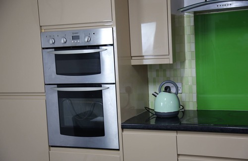 Earls Barton Casa | Farm View Retreat in Northampton 3BR, 1.5BR Sleeps 8 Access to Billing Aquadrome