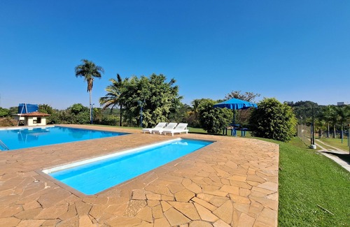 Porto Feliz Alquiler De RV | Farm with 10 rooms. Leisure area. 3 swimming pools. With wifi. Rural region in Porto Feliz