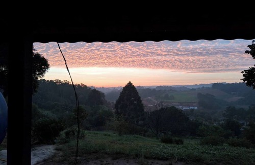 Mato do Gado Casa | Farm with swimming pool, fireplace and gourmet space surrounded by greenery.