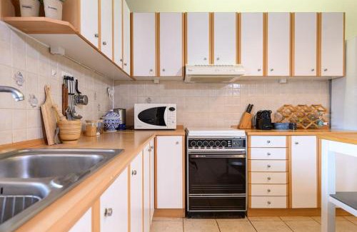 Markopoulon Casa | FarmBill