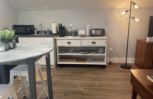 Jack Apartamento | Farmcharm- Cozy, Comfortable, Close