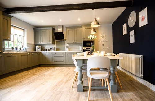 Dunholme Cabaña | FARMCOURT BARN 55 EASTFIELD LANE, family friendly in Welton