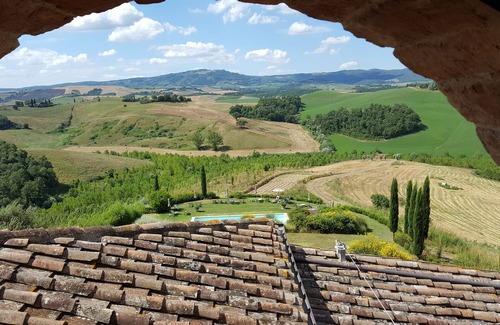 Siena Historical Center Apartamento | GRANJA PODERE CUNINA 25 KM SIENA SUR EN FRENTE MONTALCINO TOMANDO CLASE DE COCINA