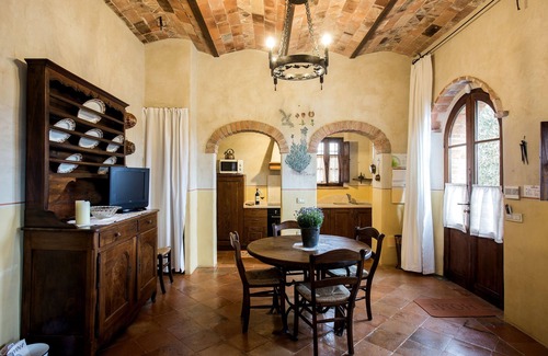Siena Historical Center Apartamento | GRANJA PODERE CUNINA 25 KM SIENA SUR EN FRENTE MONTALCINO TOMANDO CLAS DE COCINA