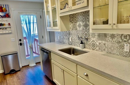 Prescott Otro | Farmhouse-2 Bedroom Downstairs Unit - Short Walk to Courthouse Square