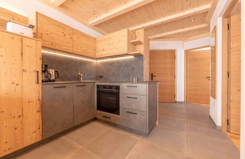 Villabassa Otro | Casa rural 'Apt Aurora' con vistas a la montaña, jardín compartido y Wi-Fi