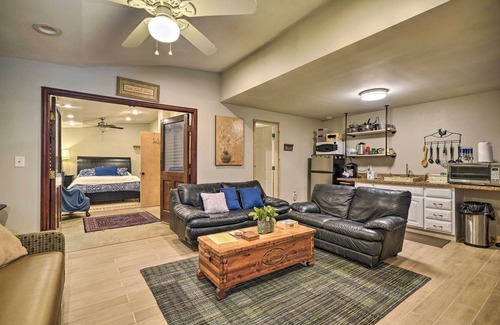 Tower Heights Apartamento | Farmhouse Apt on Route 66 - 12 Miles to Downtown