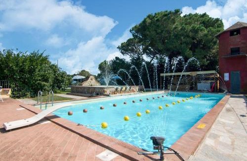 Castiglione del Lago Casa | Farmhouse by Lake Trasimeno with Pool