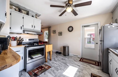 Pratts Otro | Farmhouse close to Wedding venues, Wineries, breweries, shops. Dogs welcome!