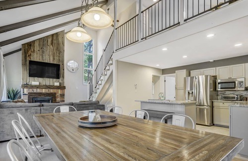 Colorado Springs Casa | Farmhouse | Entertaining Deck | Forest Serenity