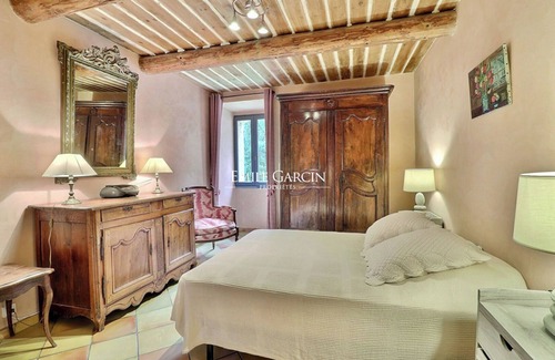 Grambois Otro | Farmhouse for rent South Luberon, in a bucolic setting