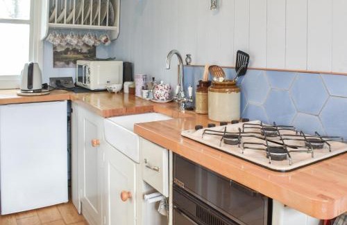 Churt Casa | Farmhouse Garden Shepherds Hut