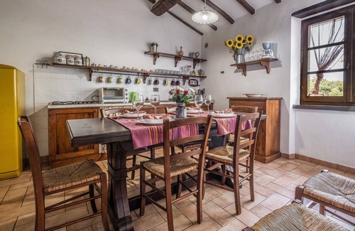 Arcidosso Otro | Casa rural "Girasole" con piscina compartida, jardín privado y Wi-Fi