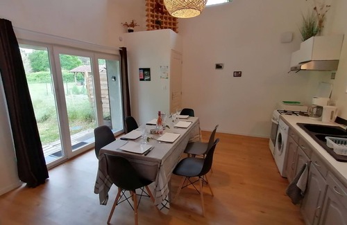 Cachen Casa | FARMHOUSE GITE WITH SHARED POOL - A CHANGE OF SCENERY FOR FAMILY AND FRIENDS