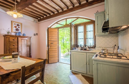 Montalcino Otro | Casa rural 'Glicine Podere Giardino' con piscina compartida, Wi-Fi y aire acondicionado