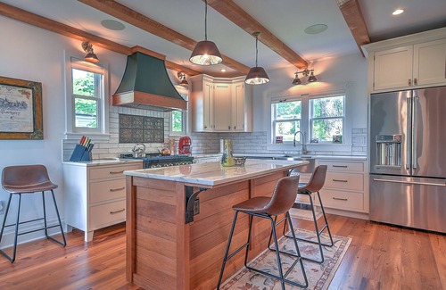 Abingdon Casa | Farmhouse great location.
