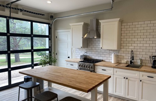 Rapid City Casa | Farmhouse Guesthouse