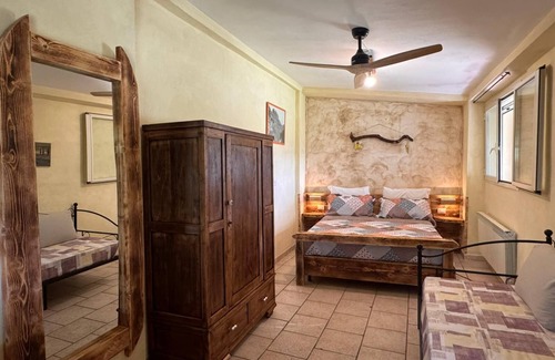 Pitigliano Otro | Casa rural "Gufo" con piscina compartida, terraza privada y Wi-Fi