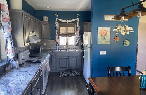 Hall County Otro | Farmhouse - Hattie’s 1898 Homestead