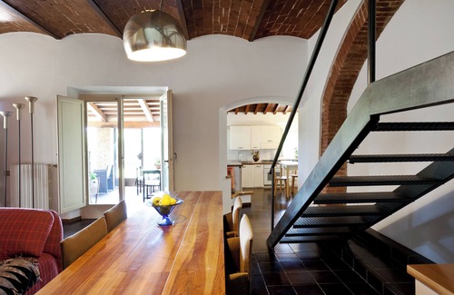 Montescudaio Otro | Il Polveraio Agriturismo Casa Villa - Campo cerca del mar