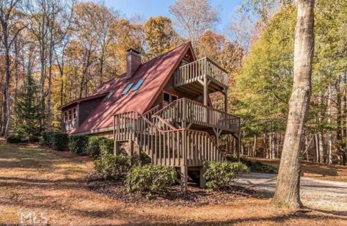 Gainesville Casa | Farmhouse in a Peaceful Paradise with Huge Hot tub