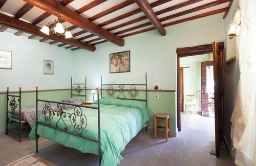 Apecchio Otro | Casa rural en Apecchio con piscina y spa