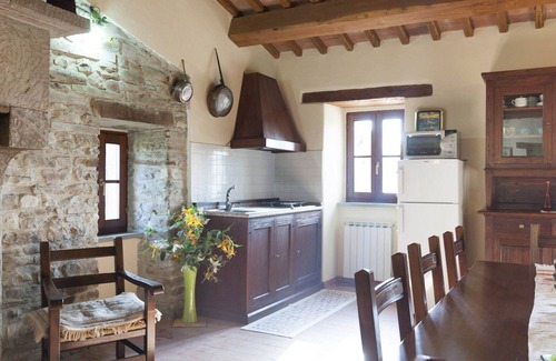 Apecchio Otro | Casa rural en Apecchio con piscina y spa
