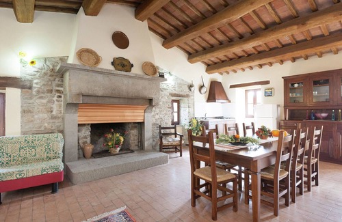 Apecchio Otro | Casa rural en Apecchio con piscina y spa