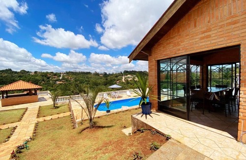 Mairinque Casa | Farmhouse in condominium with ample space, barbecue and pizza oven.