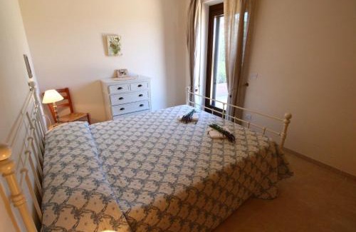 Montalto di Castro Casa | Farmhouse in Montalto near Sandy Beaches