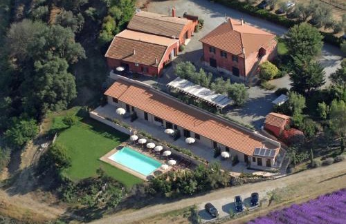 Montalto di Castro Casa | Farmhouse in Montalto near Sandy Beaches