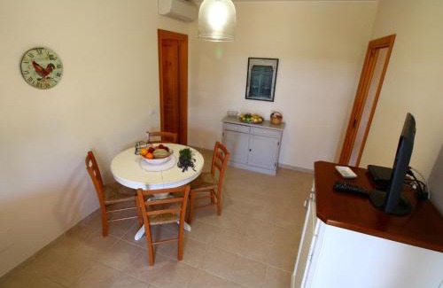 Montalto di Castro Casa | Farmhouse in Montalto near Sandy Beaches