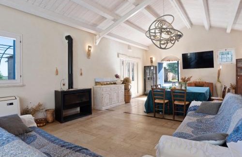 Noto Casa | Farmhouse in Noto with Pool and Garden
