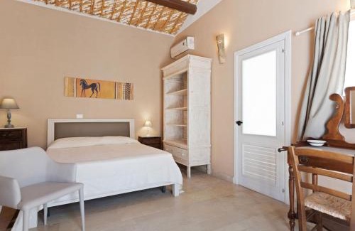Noto Casa | Farmhouse in Noto with Pool and Garden