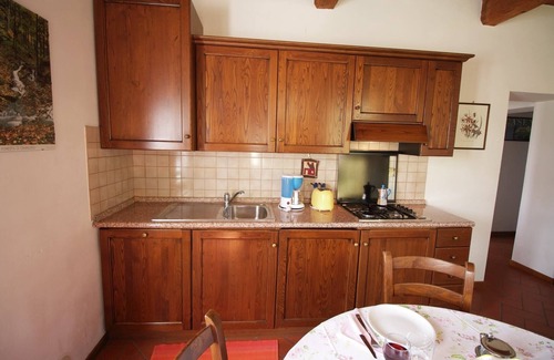 Poppi Apartamento | Casa rural en Poppi con piscina y vistas