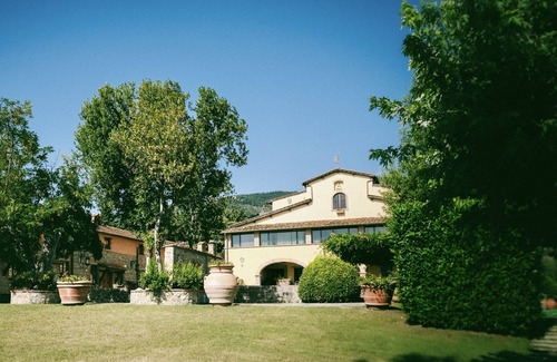 San Donato in Fronzano Complejo | Farmhouse in San Donato Fronzano
