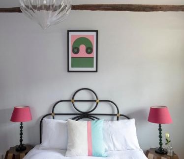 Harleston Casa | Farmhouse in Suffolk with wild swimming & hot tub