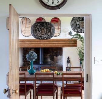 Harleston Casa | Farmhouse in Suffolk with wild swimming & hot tub