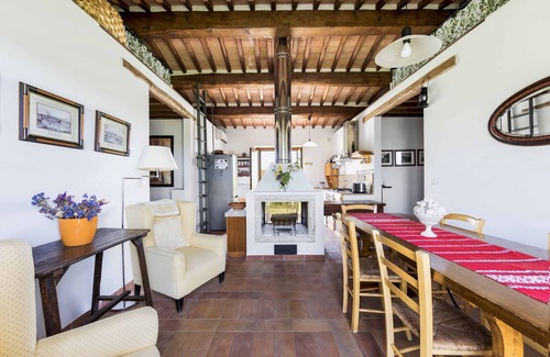 Semproniano Casa | Casa de piedra en la campiña toscana